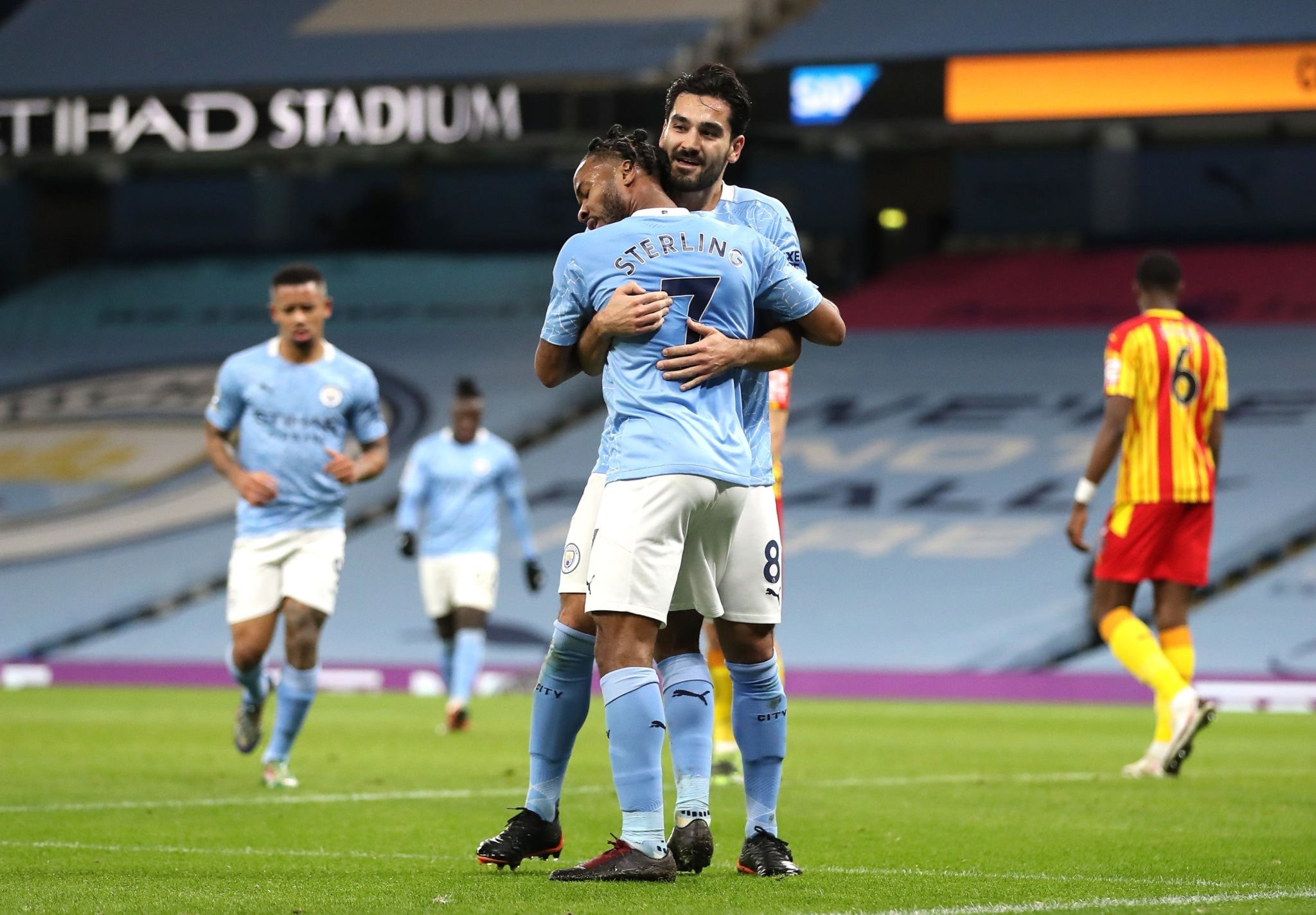 穆勒发起慈善拍卖 拜仁经典物品成拍品亮点